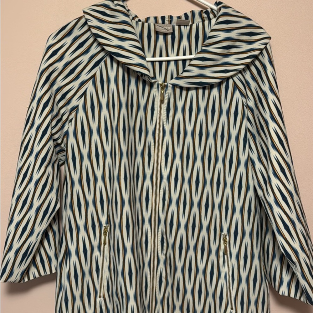 Chico's Blue and White Patterned Zenergy zip up